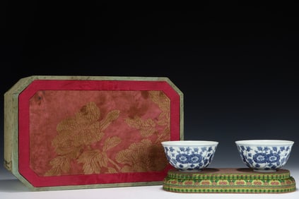 A Pair of Exquisite Blue and White Lotus Pattern Cups