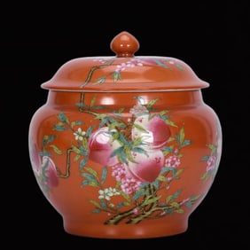 An Exquisite Enamel Coral Red Glazed Bats and Peach Pattern Jar, With Cover