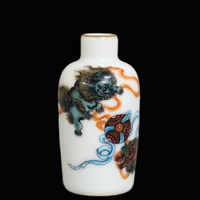An Exquisite Famille-Rose Auspicious Beast Pattern Painted Gold Snuff Bottle