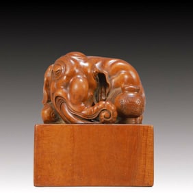 An Exquisite Sandalwood Elephant Seal