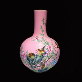 A Rare Enamel Painted Gold Flower and Bird Pattern Vase