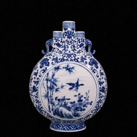 An Exquisite Blue and White Flower and Bird Pattern Elephant-Ears Vase