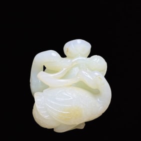 An Exquisite White Jade Goose Hand Piece