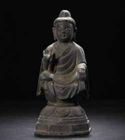 A Solemn Bronze Statue of Sakyamuni