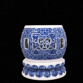 An Exquisite Blue and White Hollow Lion Pattern Censer