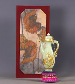 An Exquisite White Jade Cover with Gold Flower Pattern Ewer