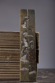 An Exquisite Bronze Inlaid Silver Figure Pattern Paper Weight