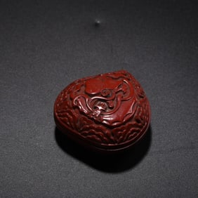 An Exquisite Carved Red Lacquer Gourd Pattern With Cover Box