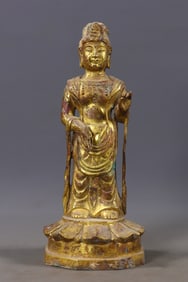 An Exquisite Gilt Bronze Statue of Avalokitesvara