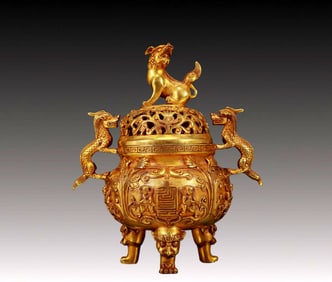 An Exquisite Gilt Bronze Figure Pattern Dragon-Ears Censer