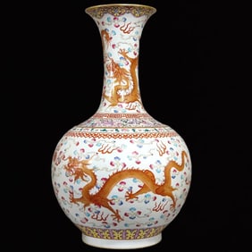 A Monumental Ruby Red-Glazed Auspicious Cloud and Dragon Pattern Painted Gold Vase