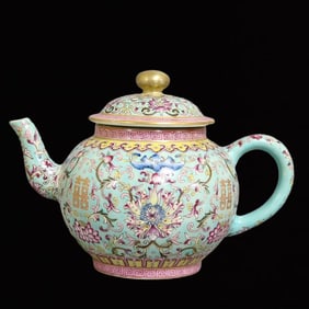 An Exquisite Green Ground Famille-Rose Lotus Pattern Painted Gold Teapot
