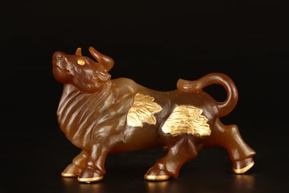 An Exquisite Agate inlaid with gold Flower Pattern Buffalo Ornament