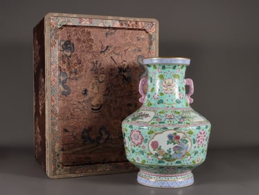 A Fine Famille-Rose Flower Pattern Painted Gold Double-Ears Vases