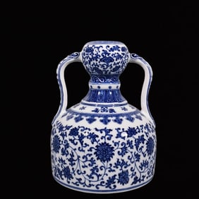 An Exquisite Blue and White Lotus Pattern Double-Ears Pot