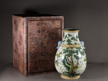 A Fine Famille-Rose Pine and Crane Pattern Painted Gold Elephant-Ears Vase