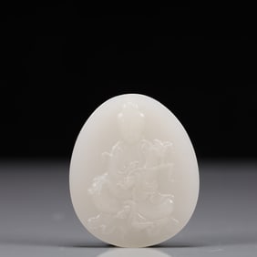 An Exquisite White Jade Statue of Avalokitesvara Pendant