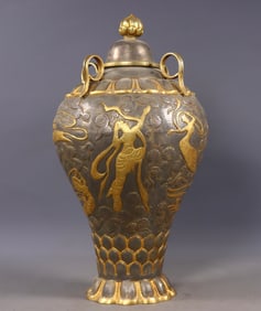 An Exquisite Gilt Bronze Figure Pattern Bottle