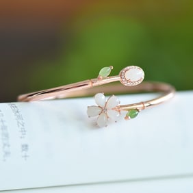 An Exquisite Sterling Silver-Gold Plated Inlaid White Jade Bracelet
