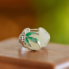 An Exquisite Sterling Silver Inlaid White Jade Enamel Ring
