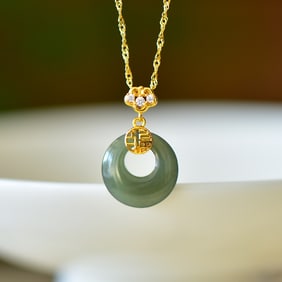 An Exquisite Sterling Silver-Gold Plated Inlaid Jasper Pendant