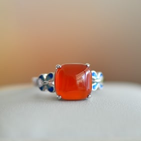 An Exquisite Sterling Silver Inlaid Agate Enamel Ring