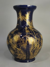 An Exquisite Ji Blue Glazed Painted Gold Flower and Bird Pattern Vase