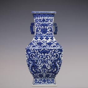 An Exquisite Blue and White Lotus Pattern Dragon Pattern Double-Ears Vase