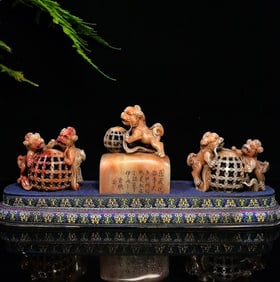 A Set of Fine Shoushan Stone Lion with poem Seal