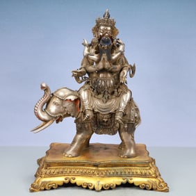 A Exquisite Silver Buddha statue