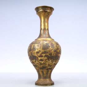 A Exquisite Gilt Bronze Character and Story Pattern Vase