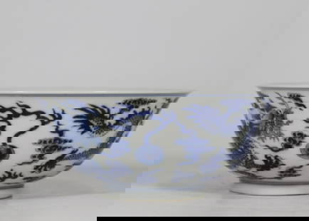 An Exquisite Blue and White Dragon Pattern Bowl: An Exquisite Blue and White Dragon Pattern Bowl Qing Dynasty, China Qianlong Six-character Mark Size:6.7inx2.8in&#38738;&#33457;&#21452;&#40857;&#25103;&#29664;&#30871; &#20013;&#22269;&#28165;&#20195