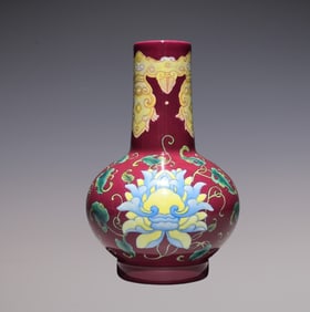 An Exquisite Enamel Lotus Pattern Vase