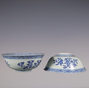 An Exquisite Blue and White Flower and Fruit Pattern Bowl