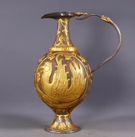 An Exquisite Gilt Bronze Flower and Bird Pattern Ewer