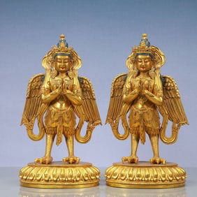 A Exquisite A pair of Gilt Bronze Statue of Avalokitesvara
