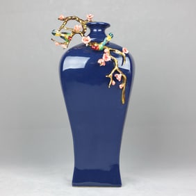 An Exquisite Ji Blue Glazed Enamel Flower and Bird Pattern Vase