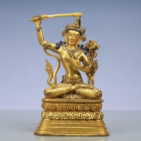 A Exquisite Gilt Bronze Statue of Avalokitesvara