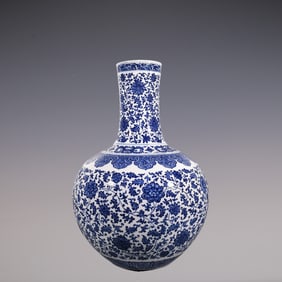 An Exquisite Blue and White Lotus Pattern Vase