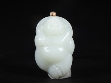 An Exquisite White Jade Figure Pattern Pendant