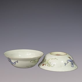 A Pair of Exquisite Famille-Rose Auspicious Beast Pattern Bowl