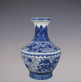 An Exquisite Blue and White Lotus Pattern Dragon and Phoenix Pattern Seawater Pattern Vase