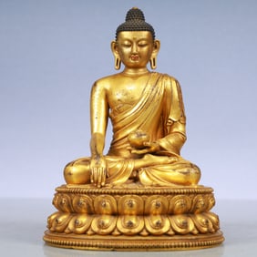 An Exquisite Gilt Bronze Statue of Sakyamuni