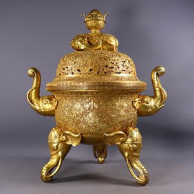An Exquisite Gilt Bronze Bats and Peach Pattern Lotus Pattern Double-Ears and Tripod Censer