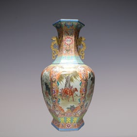 An Exquisite Famille-Rose Bats and Peach Pattern Lotus Pattern Animal Pattern Double-Ears Vase