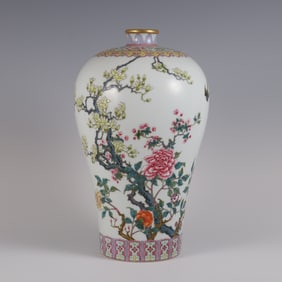 An Exquisite Famille-Rose Flower and Bird Pattern Lotus Pattern with poem Vase