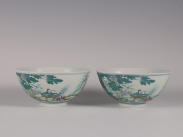 A Pair of Exquisite DoucaI Character and Story Pattern Bowl