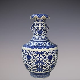 An Exquisite Blue and White Lotus Pattern Double-Ears Vase