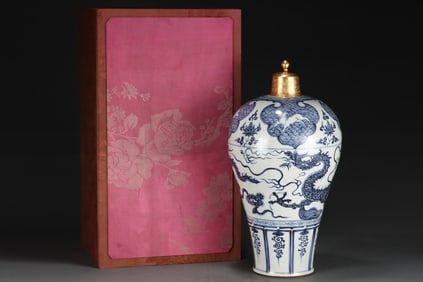A Huge Blue and White Seawater Dragon Pattern Vase, with Gilt Cover