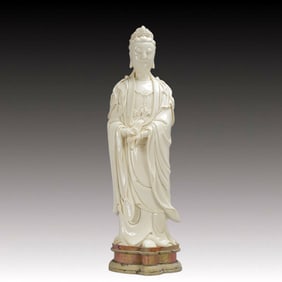 A Exquisite Ding yao Statue of Avalokitesvara Buddha statue